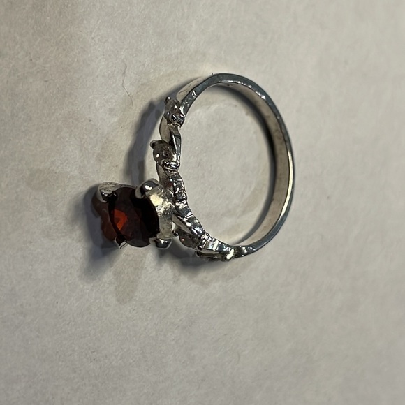 Silver ring with zirconias and central red stone, 17 mm diameter sterling 0.925 - Picture 3 of 4